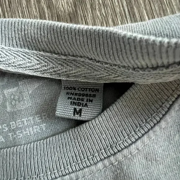 NWT Vermont Catamounts Long Sleeved T-Shirt Size M - Picture 5 of 6